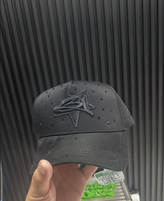 31 hats “blackout”