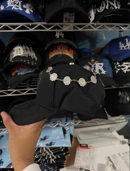 Barbas hats “crime”