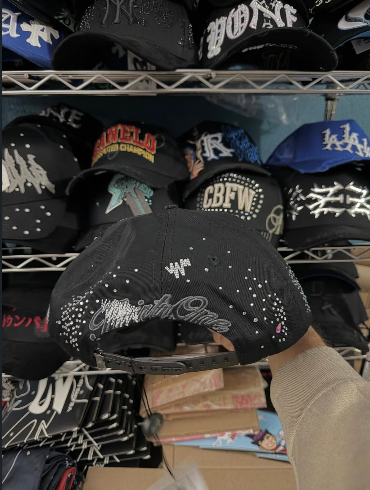 31 hats 2do aniversario “jewerly district”