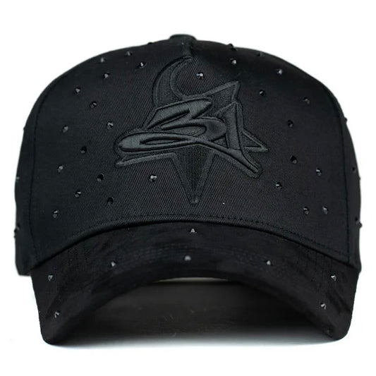 31 hats “blackout”