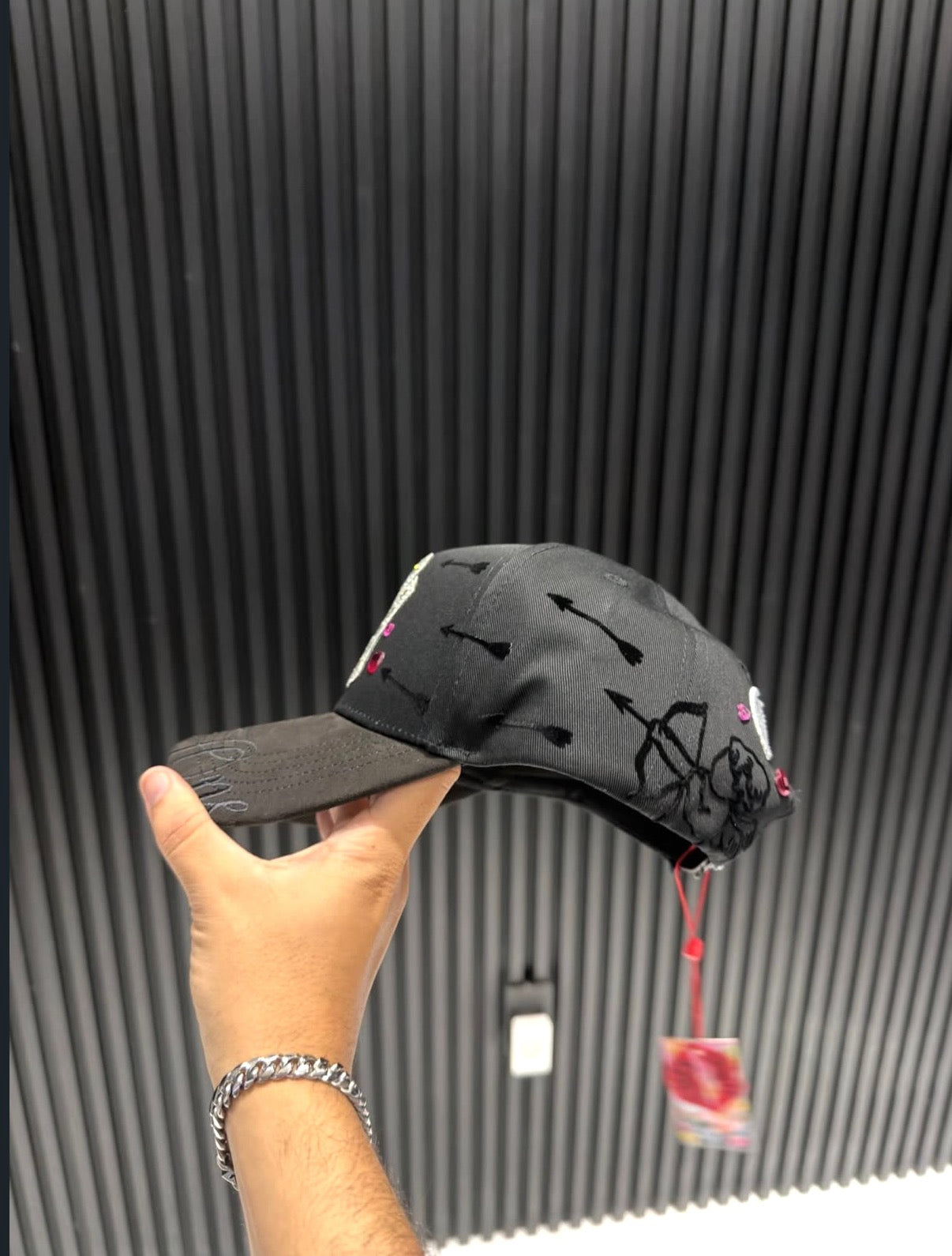 31 hats “ny love struck”