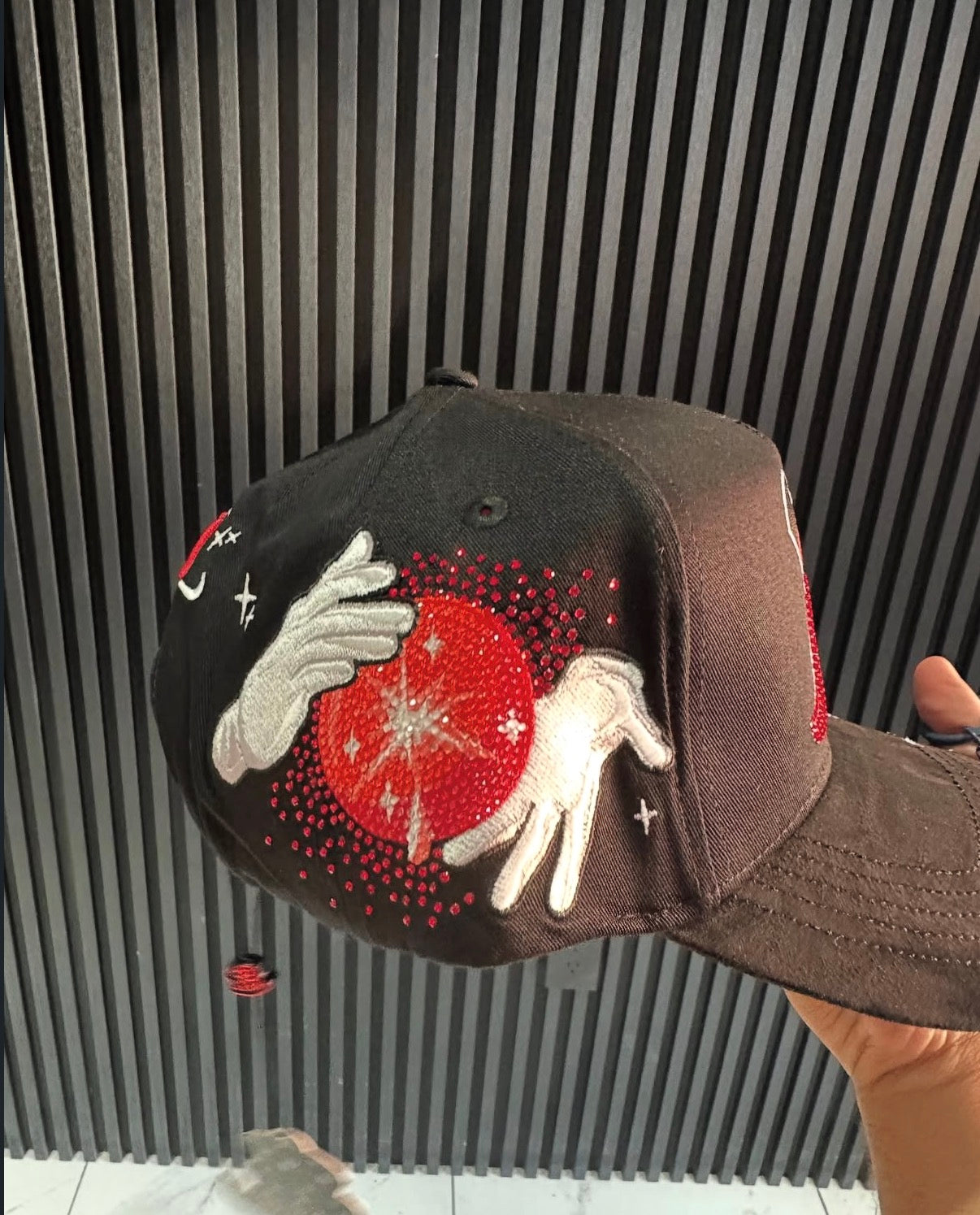 31 hats x el mago “mágic club” Roja