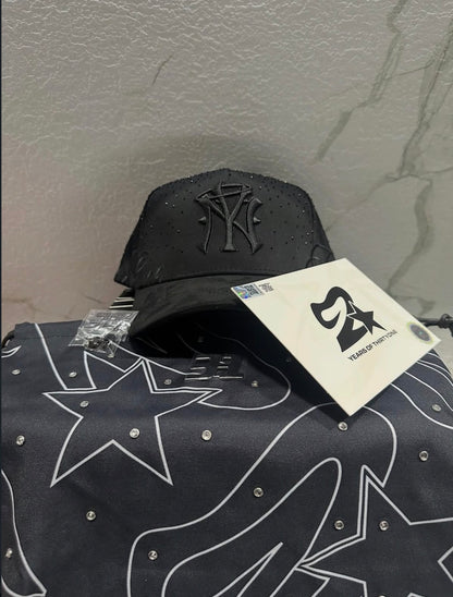 31 hats 2do aniversario “full set” *forever black*