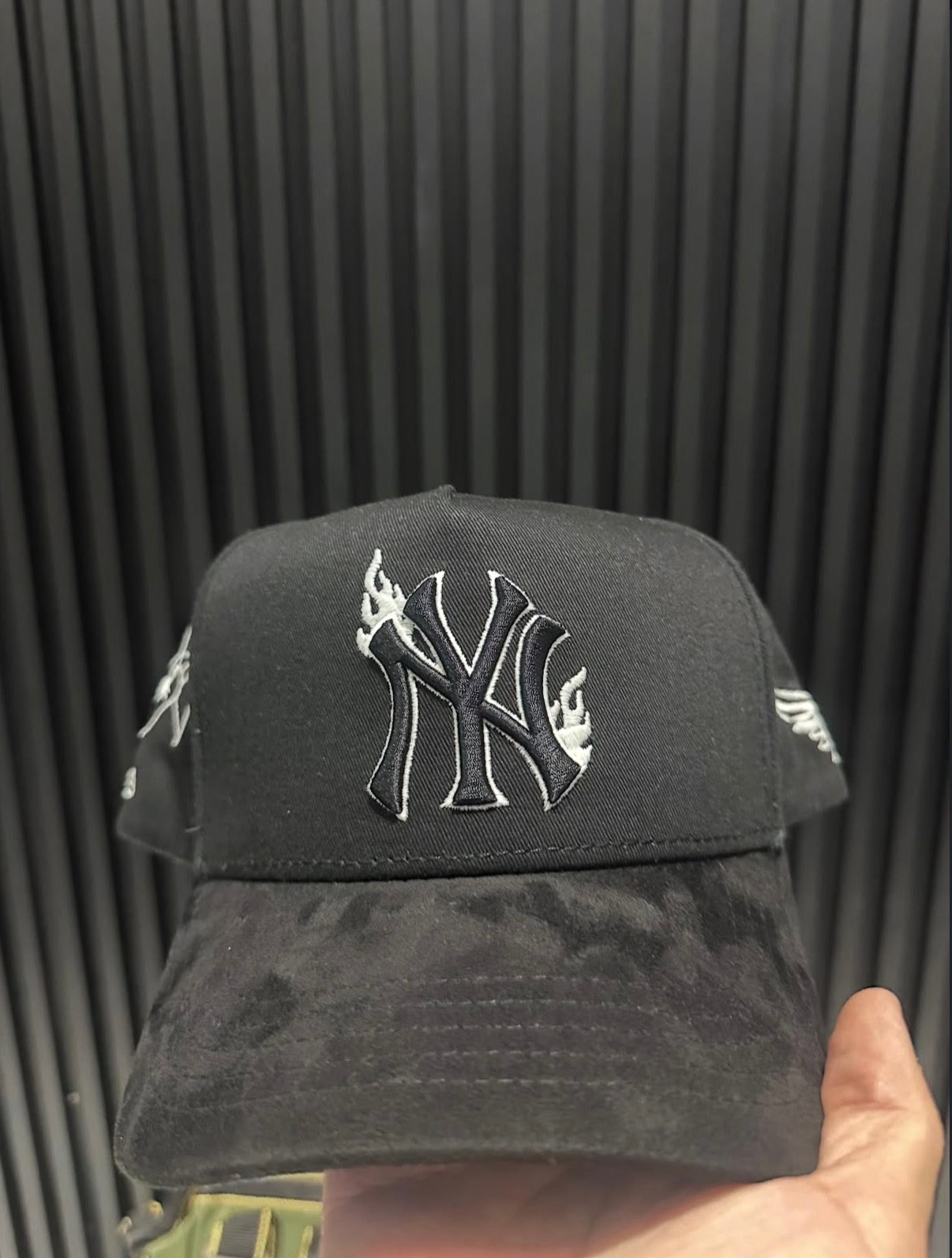 Dreamer hats “N.Y. Flames”