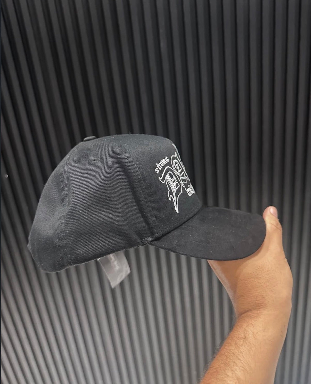 Dandy hats “with love”