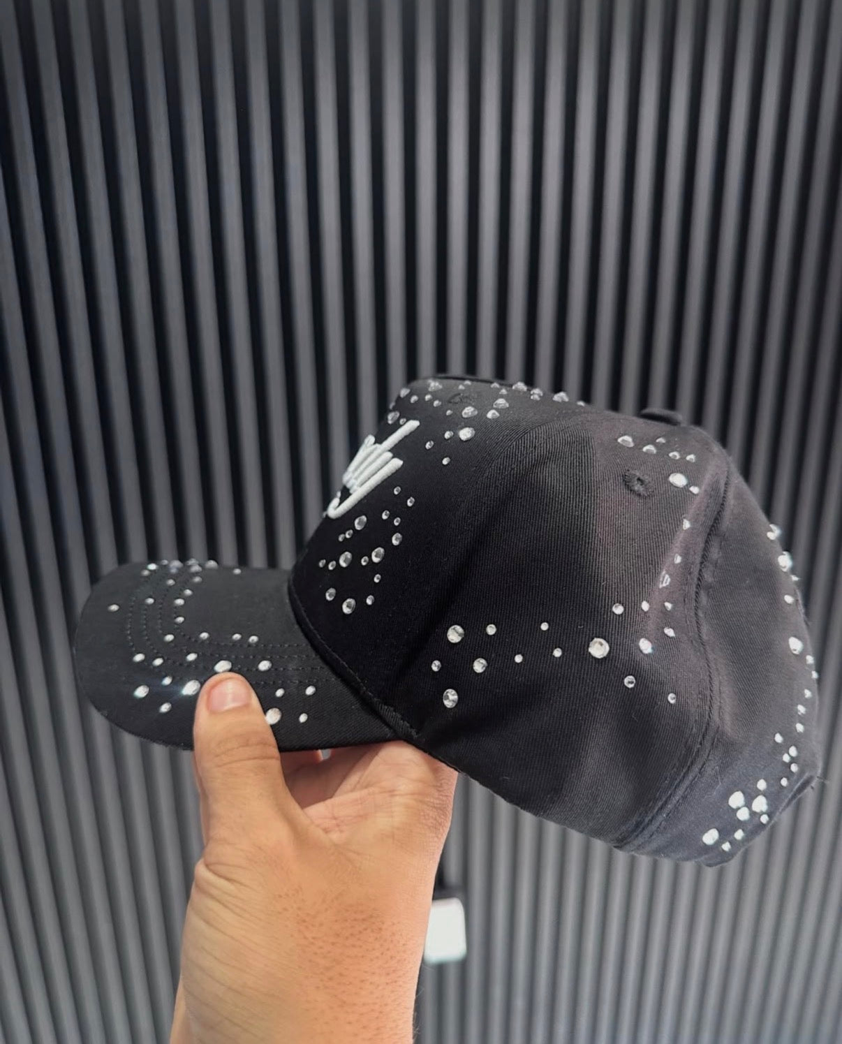 Dandy hats “stargazing”